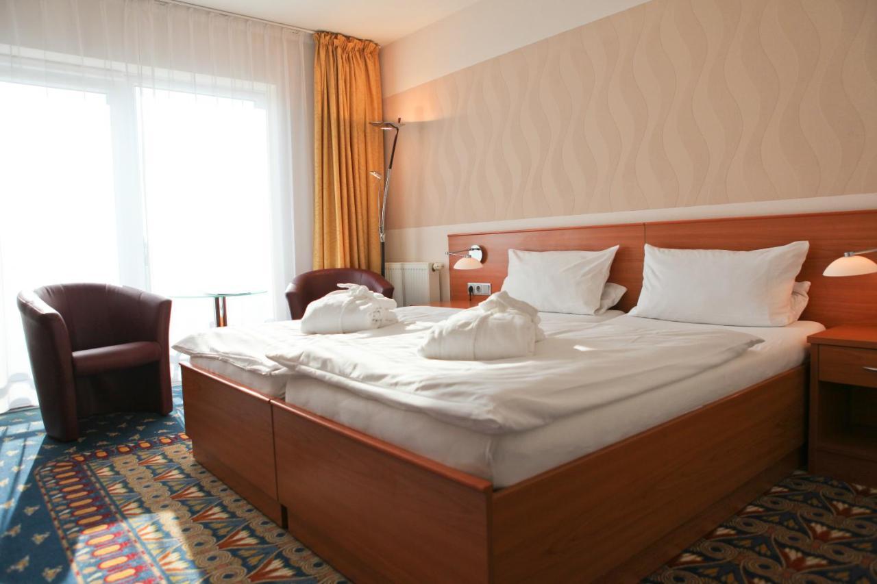 Kurhotel Pyramide Bad Windsheim Exterior foto