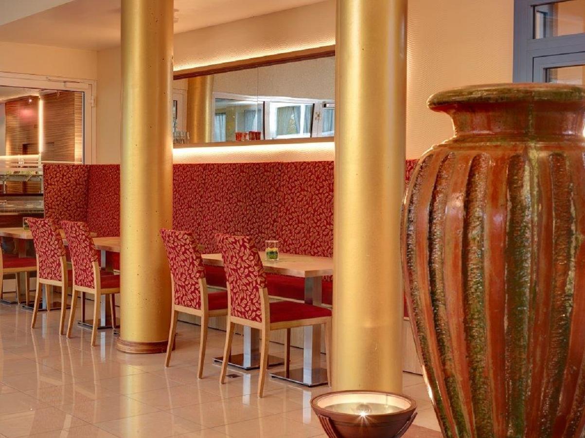Kurhotel Pyramide Bad Windsheim Exterior foto